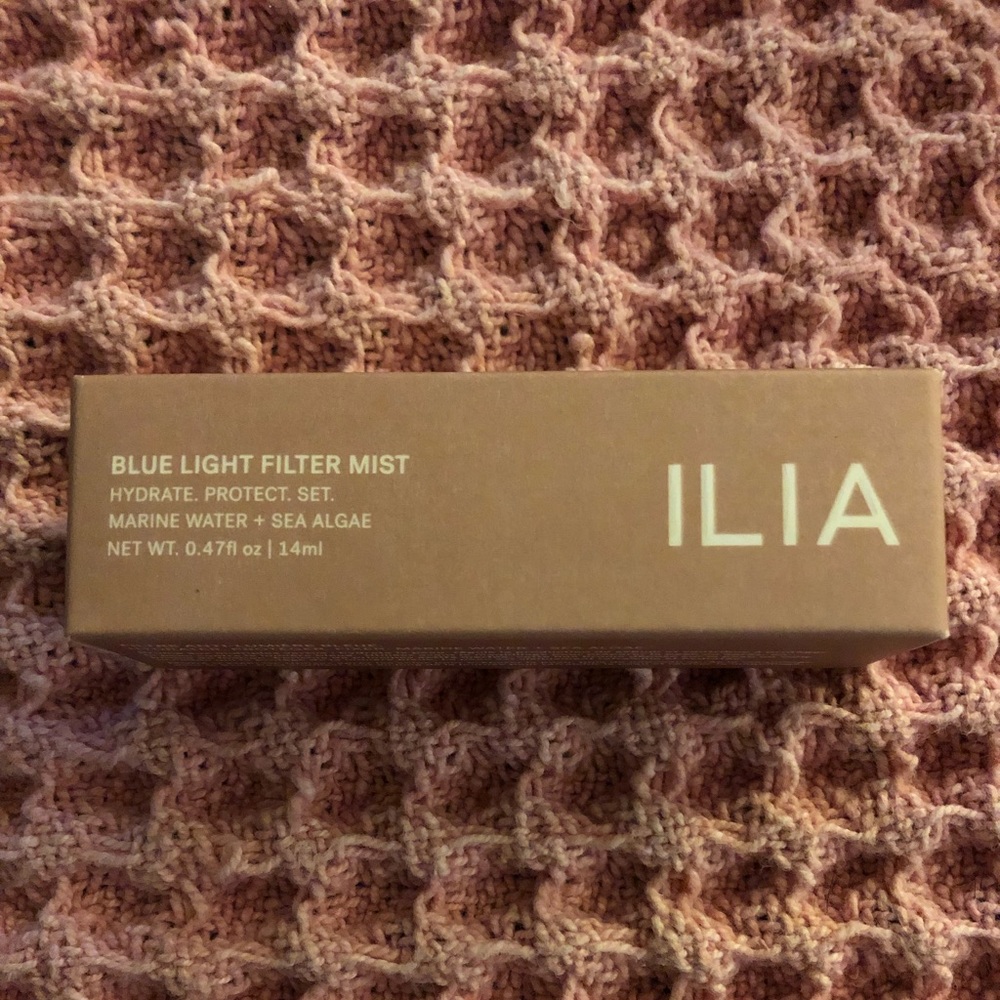 Ilia blue light filter mist